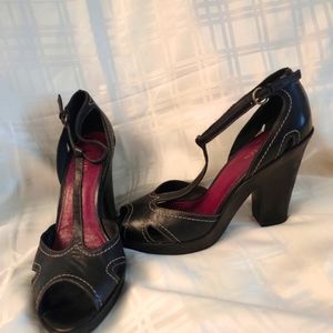 Classic Style Black Heels